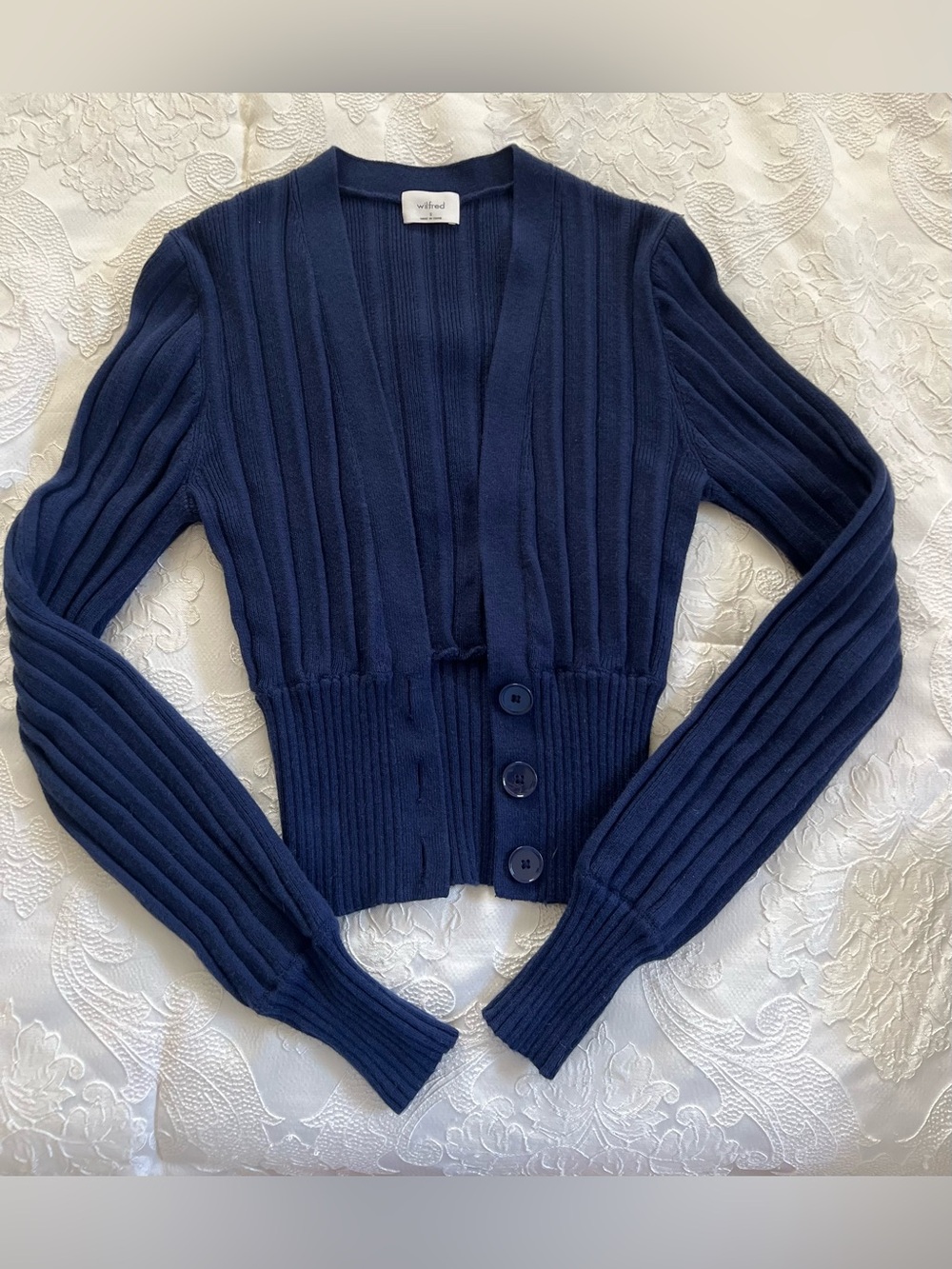 Aritzia Wilfred Plunge Front Cardigan in Classic Navy ✨ - Picture 3 of 7